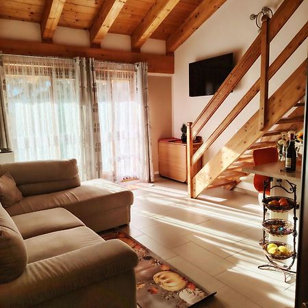 La Villa Gialla Aosta Exteriör bild