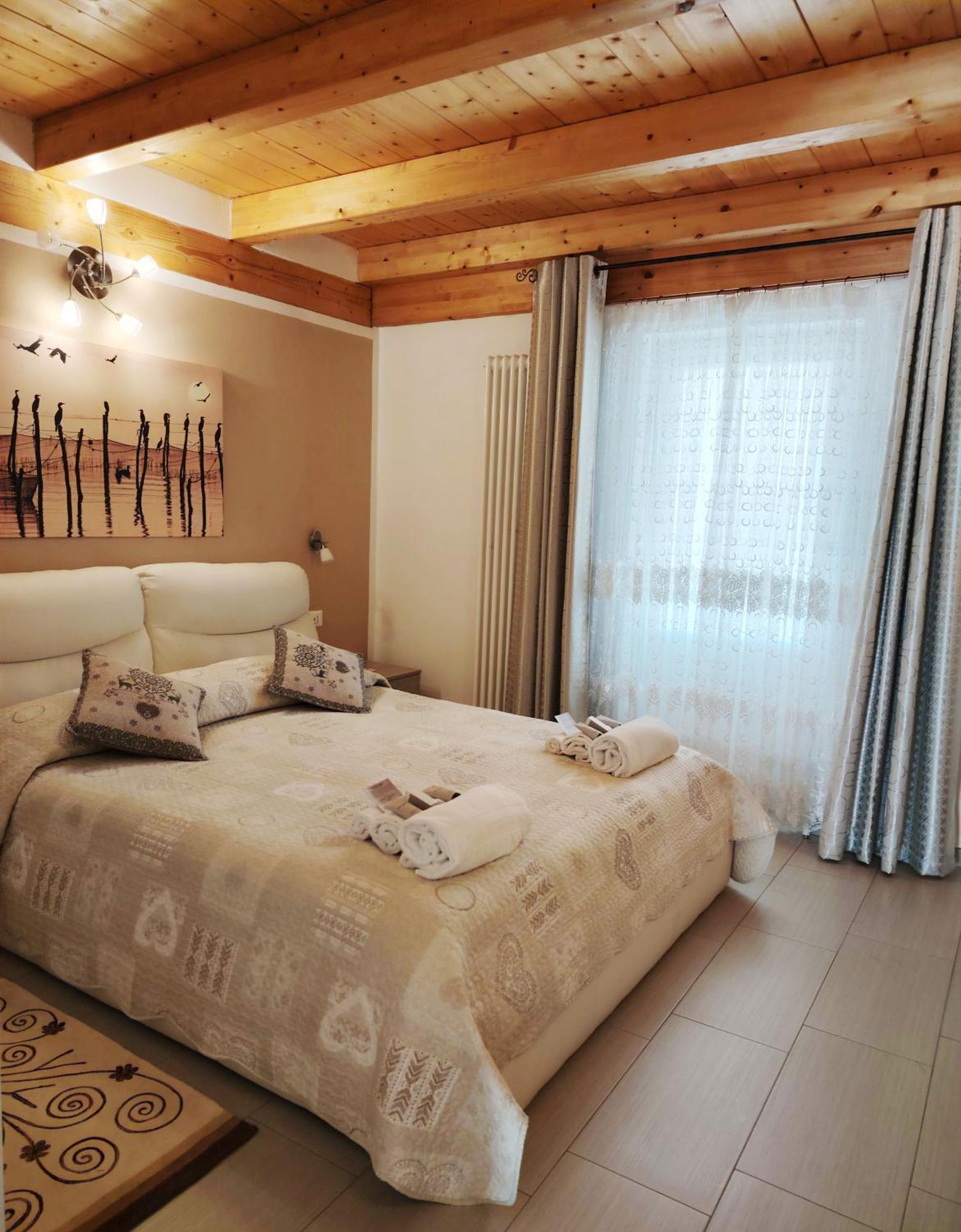 La Villa Gialla Aosta Exteriör bild
