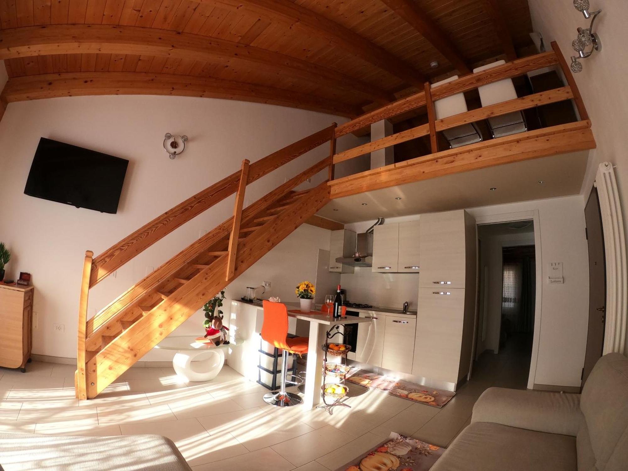La Villa Gialla Aosta Exteriör bild